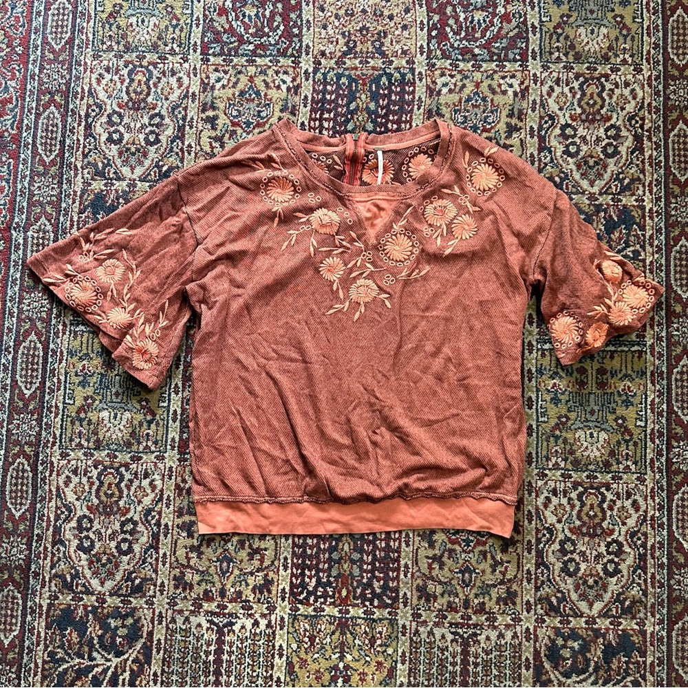 🌈 Lovely embroidered flower FP top - Picture 2 of 6